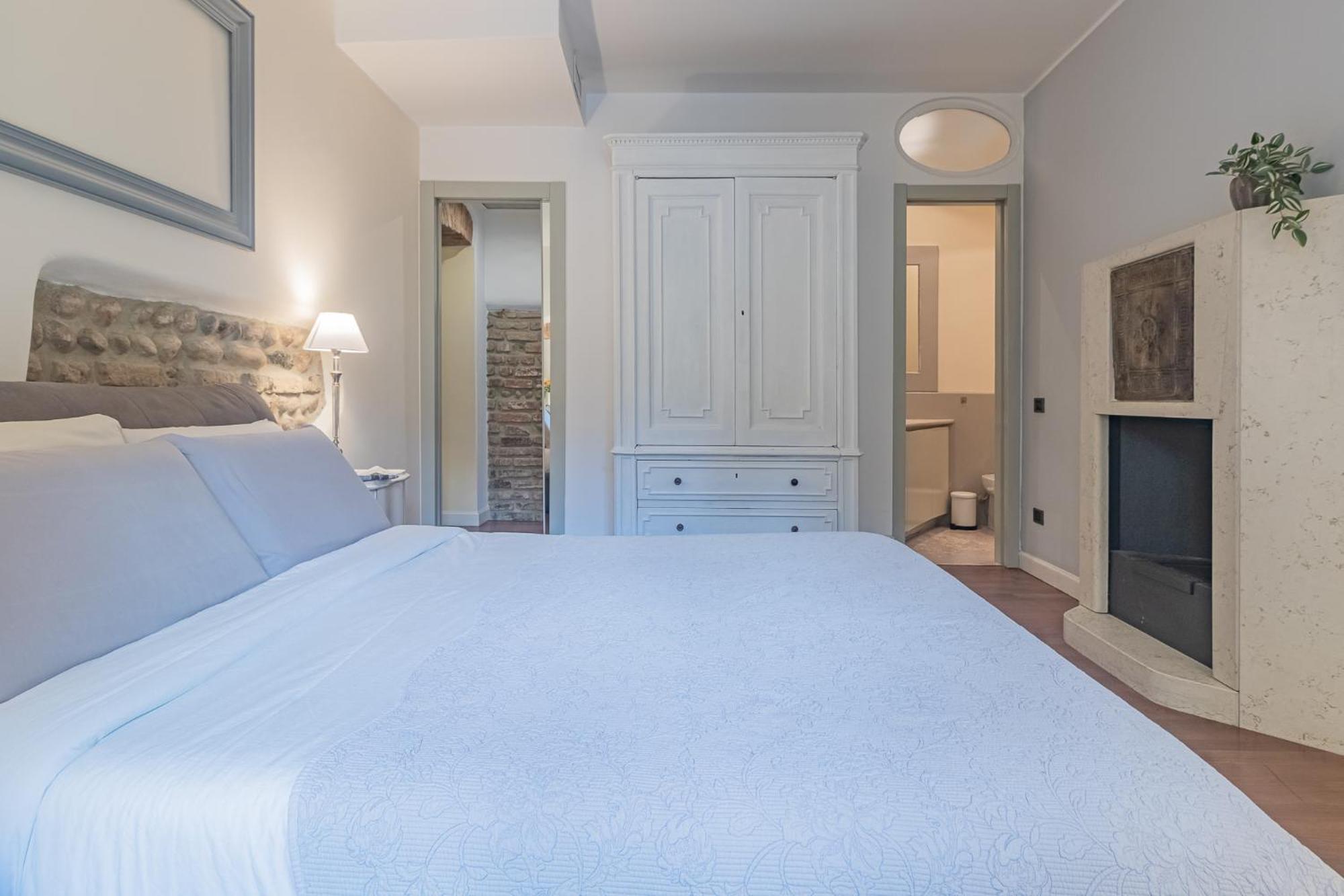 Thea - Centro Storico Bed & Breakfast Monza Luaran gambar